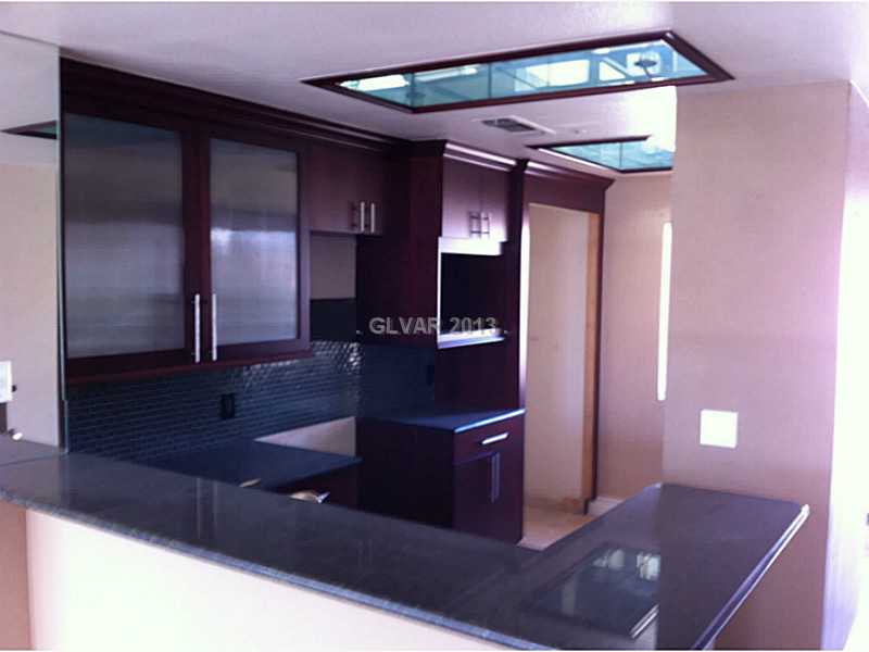 260 East Flamingo Road, Unit 433 Las Vegas, NV 89169 - Photo 15 of 20 Kitchen.