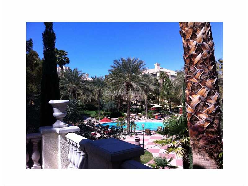 260 East Flamingo Road, Unit 433 Las Vegas, NV 89169 - Photo 10 of 20 Swimming Pool/Hot Tub/Sauna.