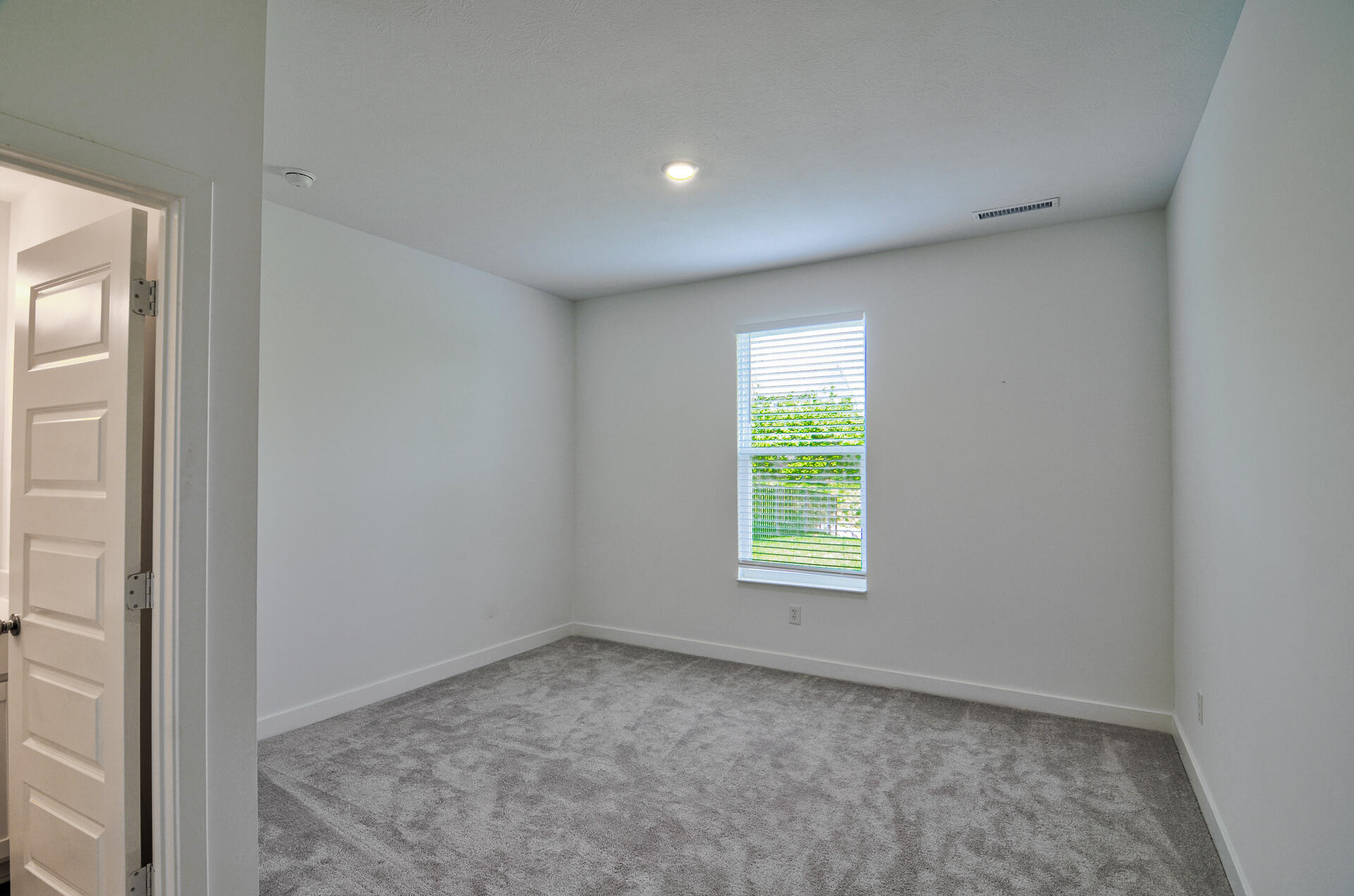 3670 Roland Drive Danville, IN 46122 - Photo 12 of 30 1921x1272