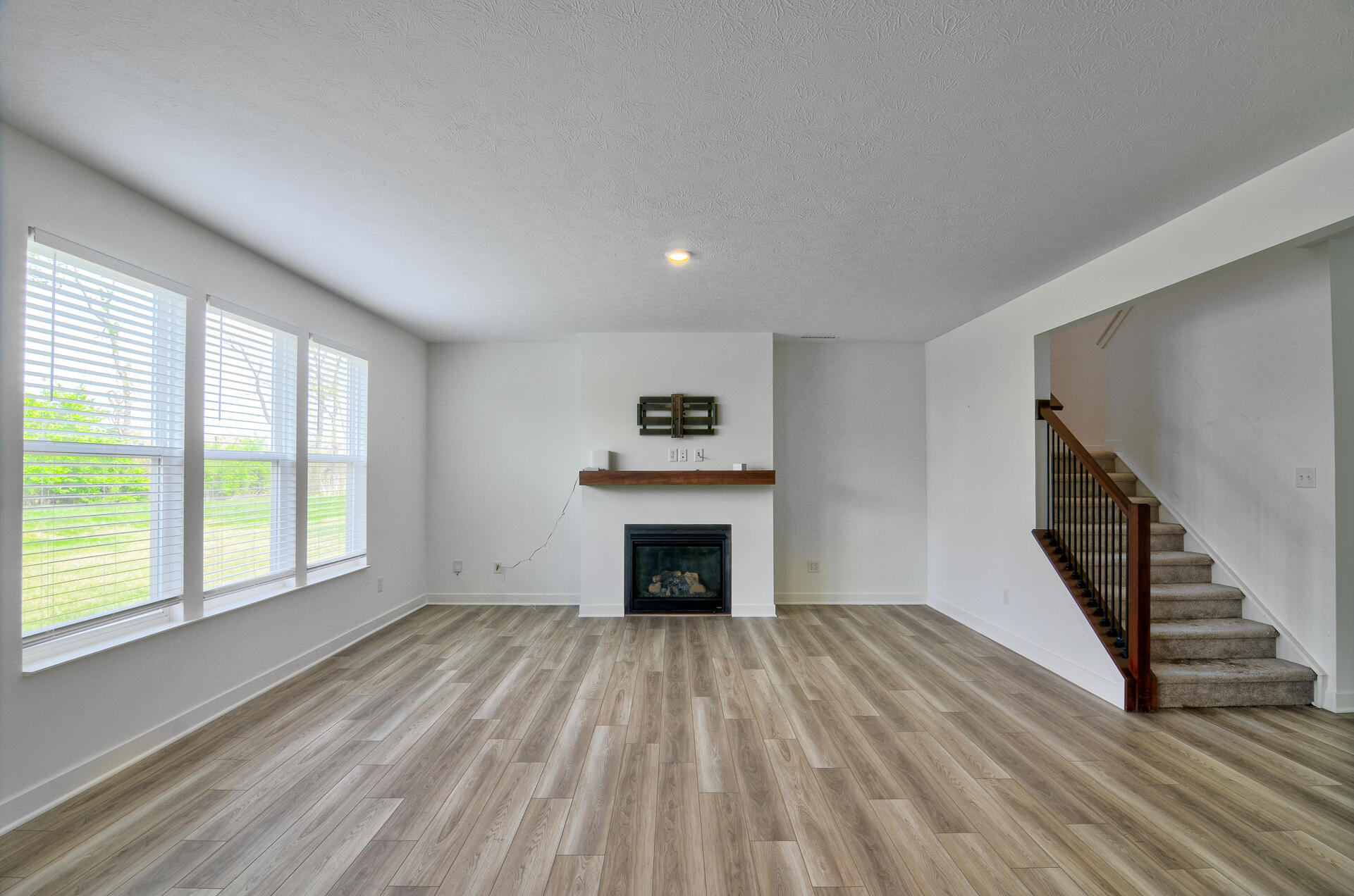 3670 Roland Drive Danville, IN 46122 - Photo 4 of 30 1921x1272