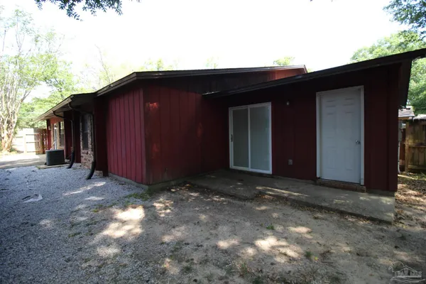 $1,500 | 6948 Spanish Trail, Pensacola, FL 32504