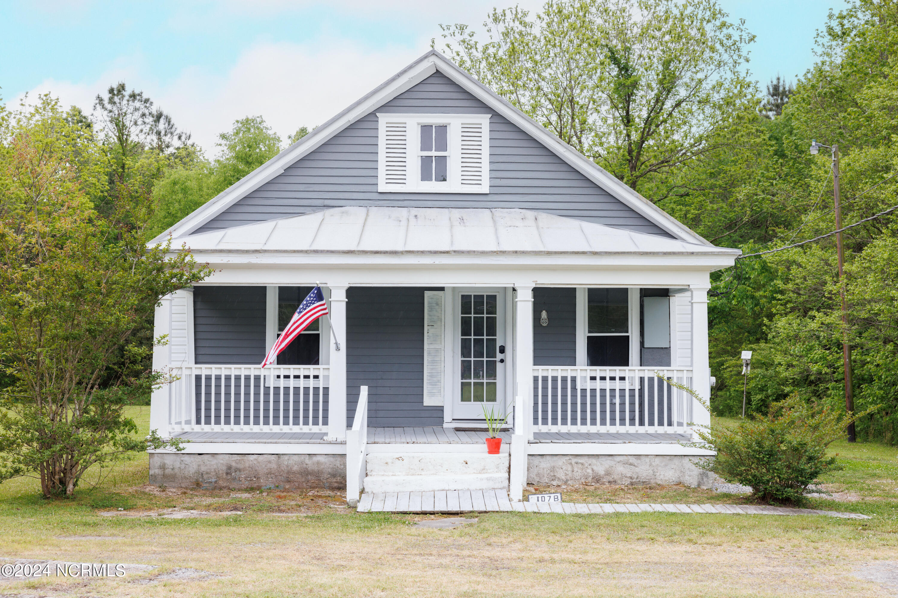 107 Holly Grove Road, Unit B Edenton, NC 27932 - Photo 1 of 21 Front View