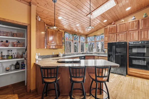 $560,000 | 415 Vista Lane, Fremont, MI 49412