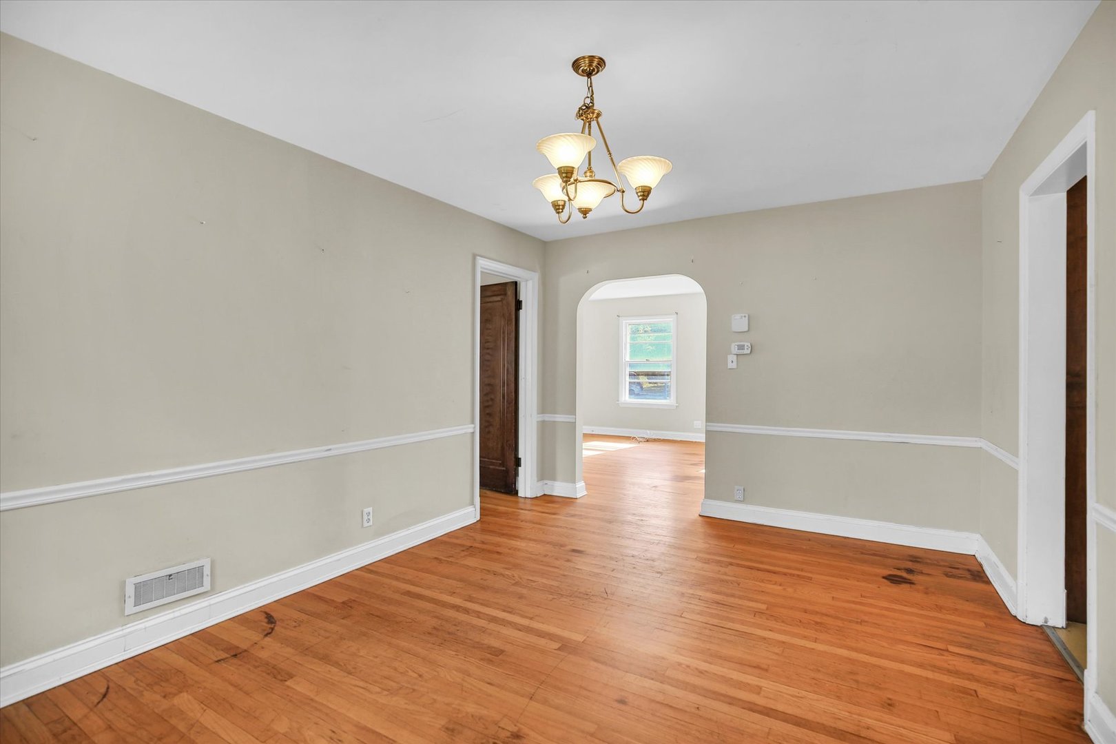 910 West Springfield Avenue Champaign, IL 61821 - Photo 13 of 34 Gallery Image 13