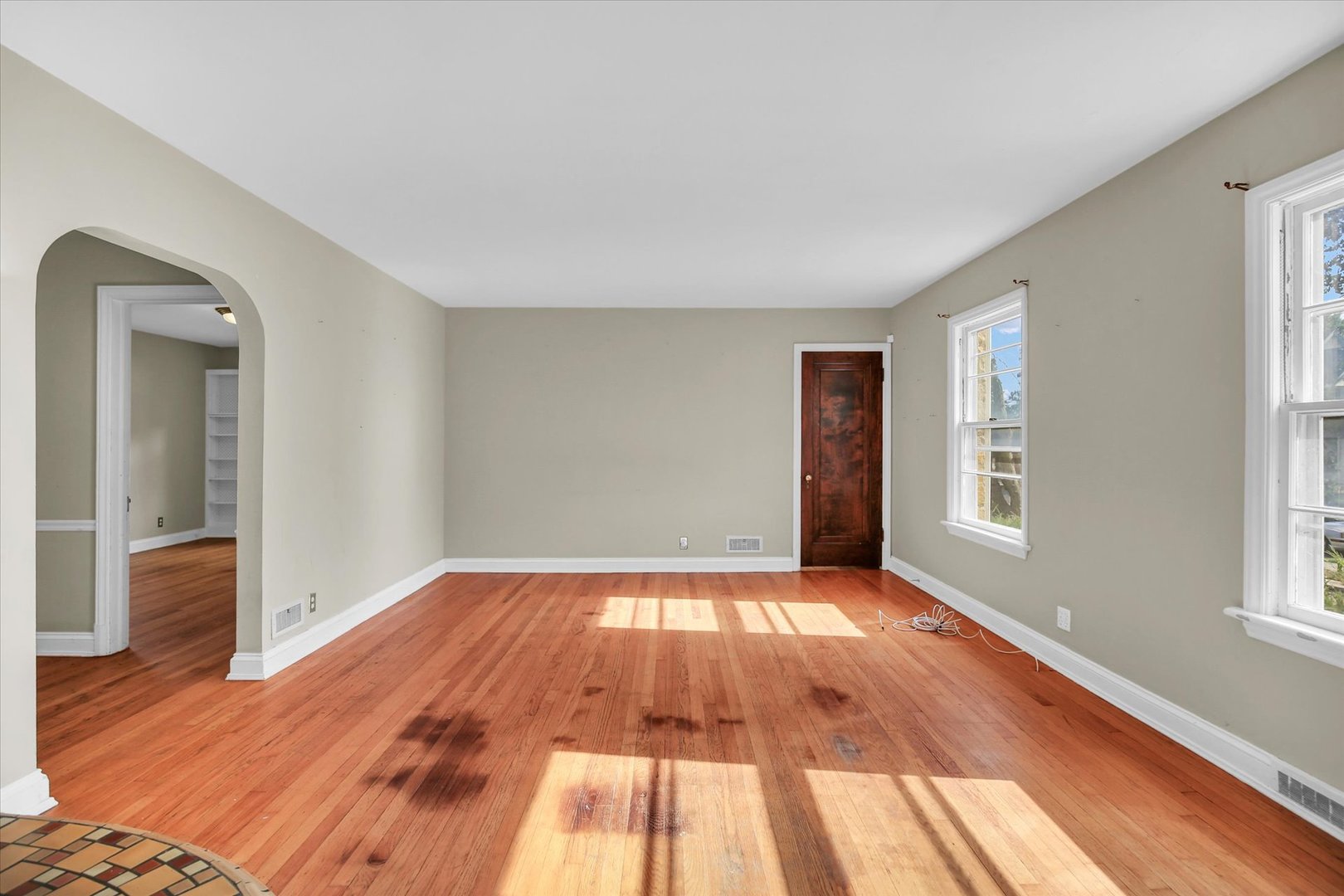 910 West Springfield Avenue Champaign, IL 61821 - Photo 4 of 34 Gallery Image 4