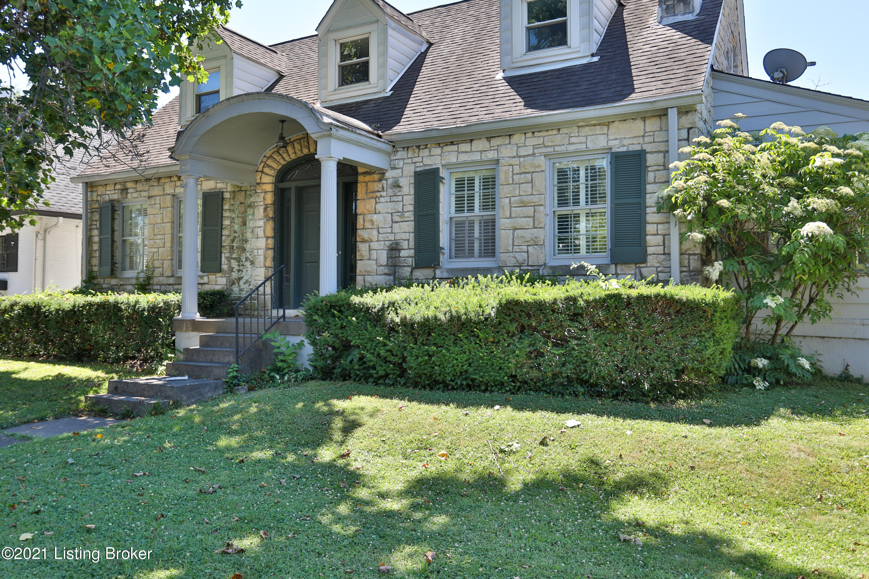 3420 Lexington Road Louisville, KY 40207 - Photo 2 of 38 3420 Lexington Rd-35