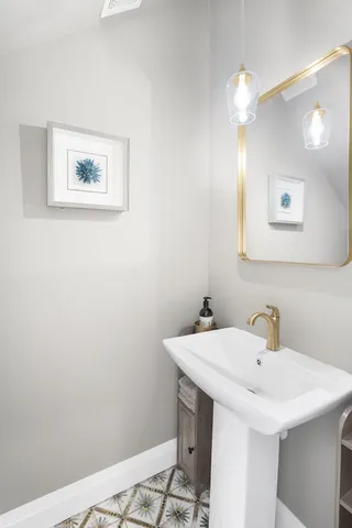 $3,500 | 2307 B Burns Street, Nashville, TN 37216