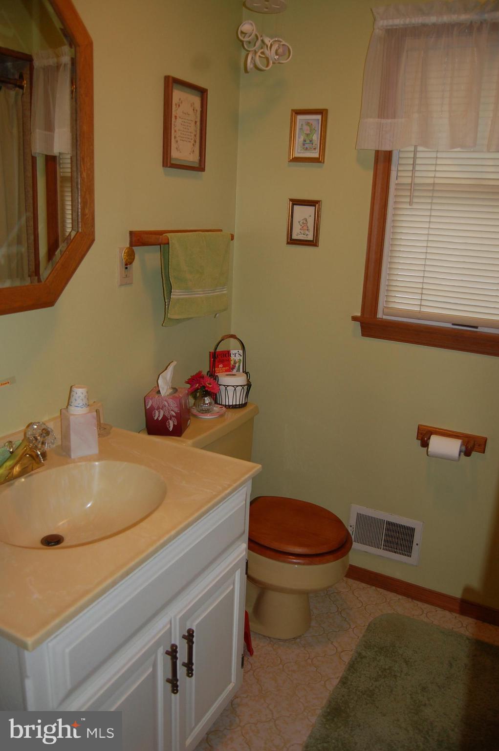 43 Gerard Road Trenton, NJ 08620 - Photo 12 of 29
