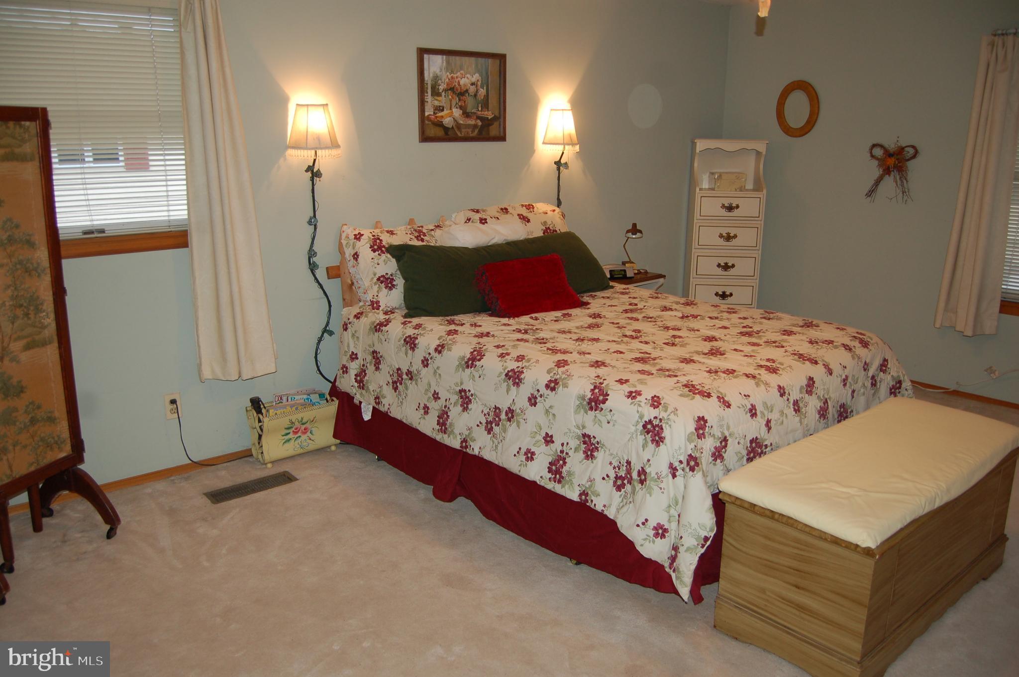 43 Gerard Road Trenton, NJ 08620 - Photo 15 of 29