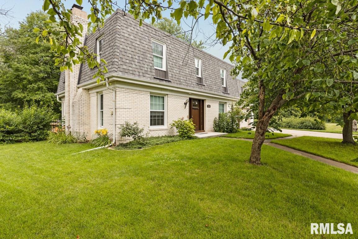 903 Kingsbury Road Washington, IL 61571 - Photo 2 of 50 Gallery Image 2
