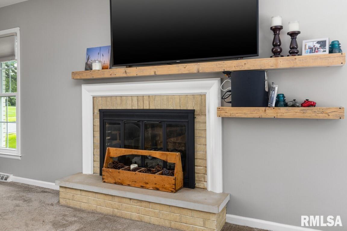 903 Kingsbury Road Washington, IL 61571 - Photo 10 of 50 Gallery Image 10