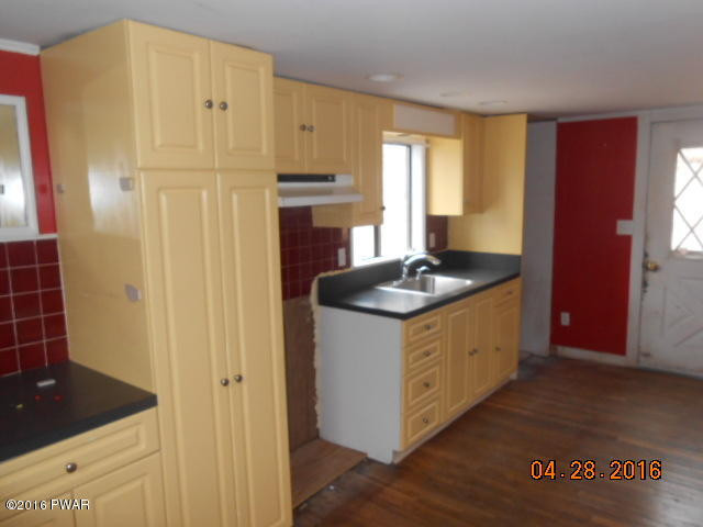 364 Minks Pond Road Bushkill, PA 18324 - Photo 2 of 11