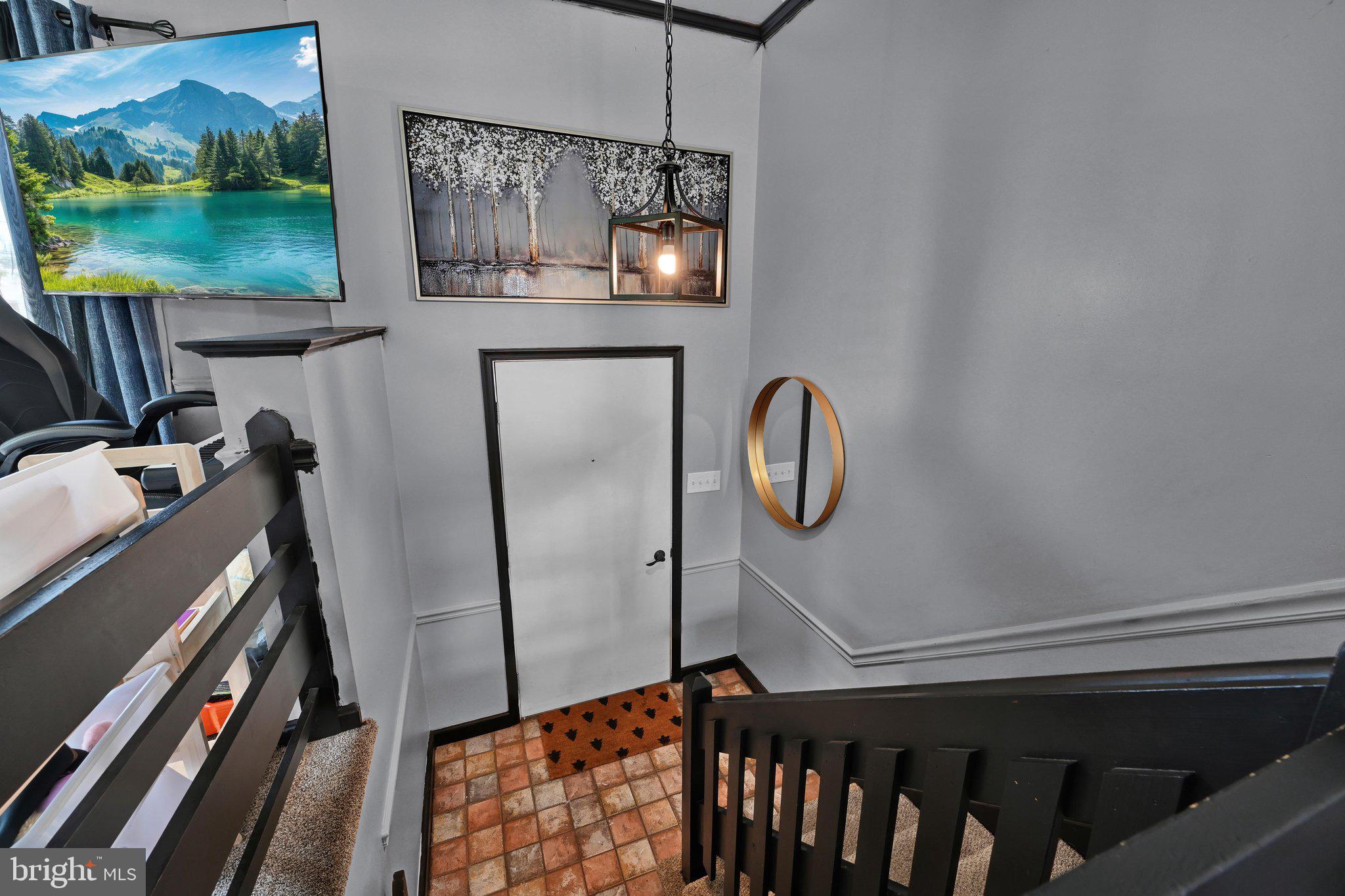 122 Old Mill Road Ephrata, PA 17522 - Photo 7 of 31 Foyer View Down