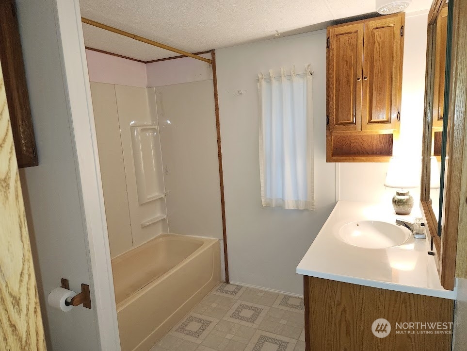 3724 Pine Road, Unit 1 Bremerton, WA 98310 - Photo 14 of 23 Gallery Image 14