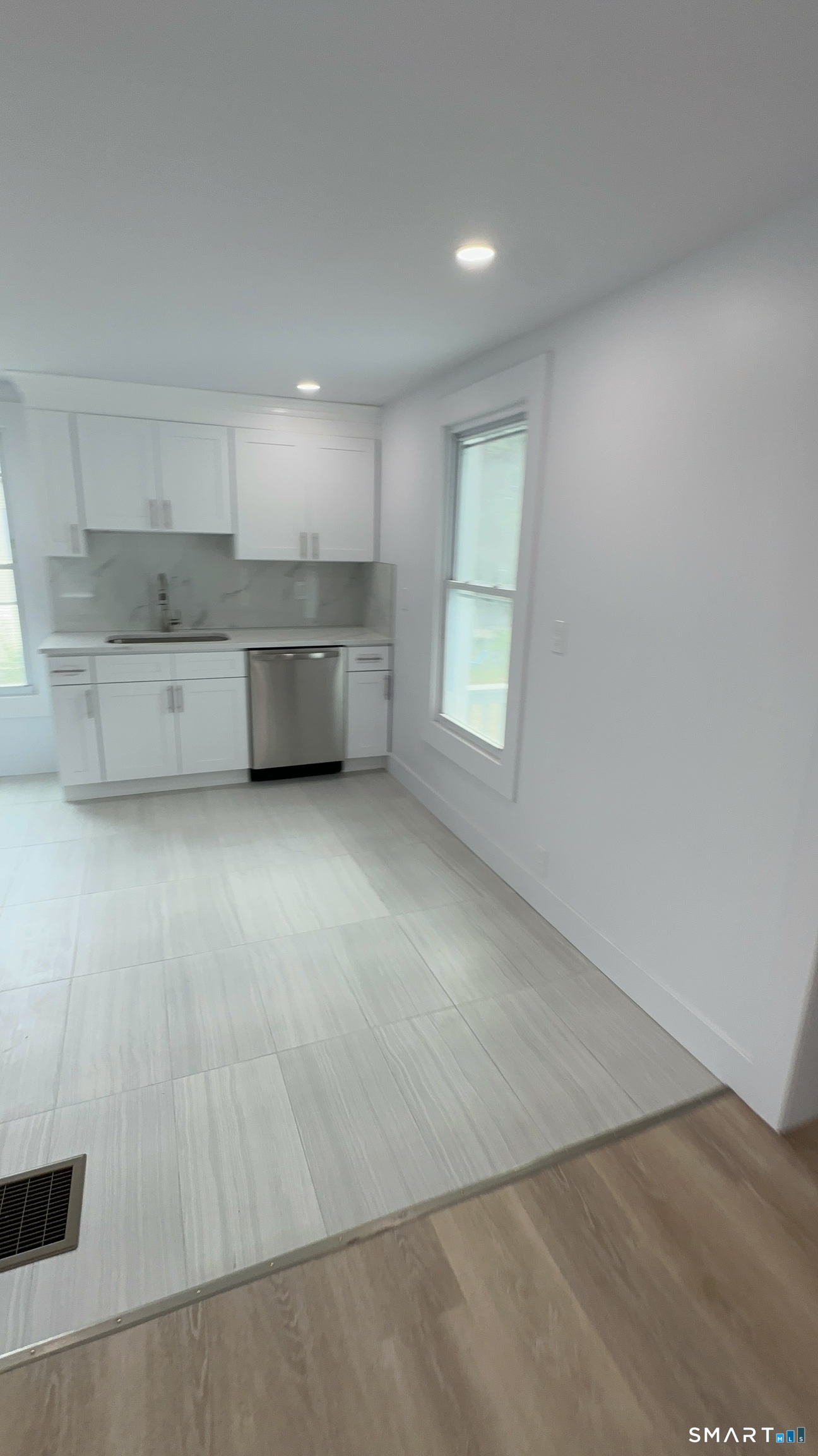 26 Rowan Street, Unit 2 Norwalk, CT 06855 - Photo 9 of 17