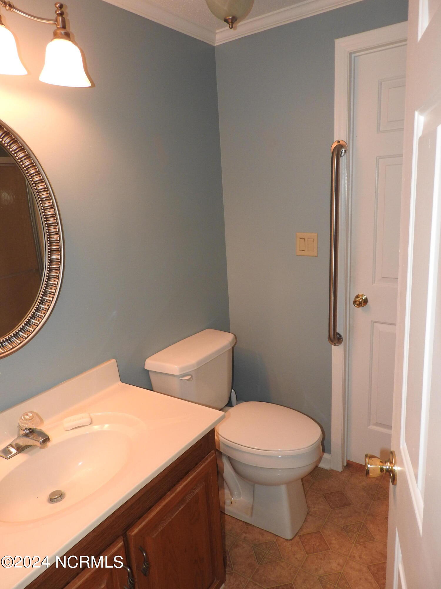 512 Deer Path Calabash, NC 28467 - Photo 27 of 44 2nd Bath w/shower