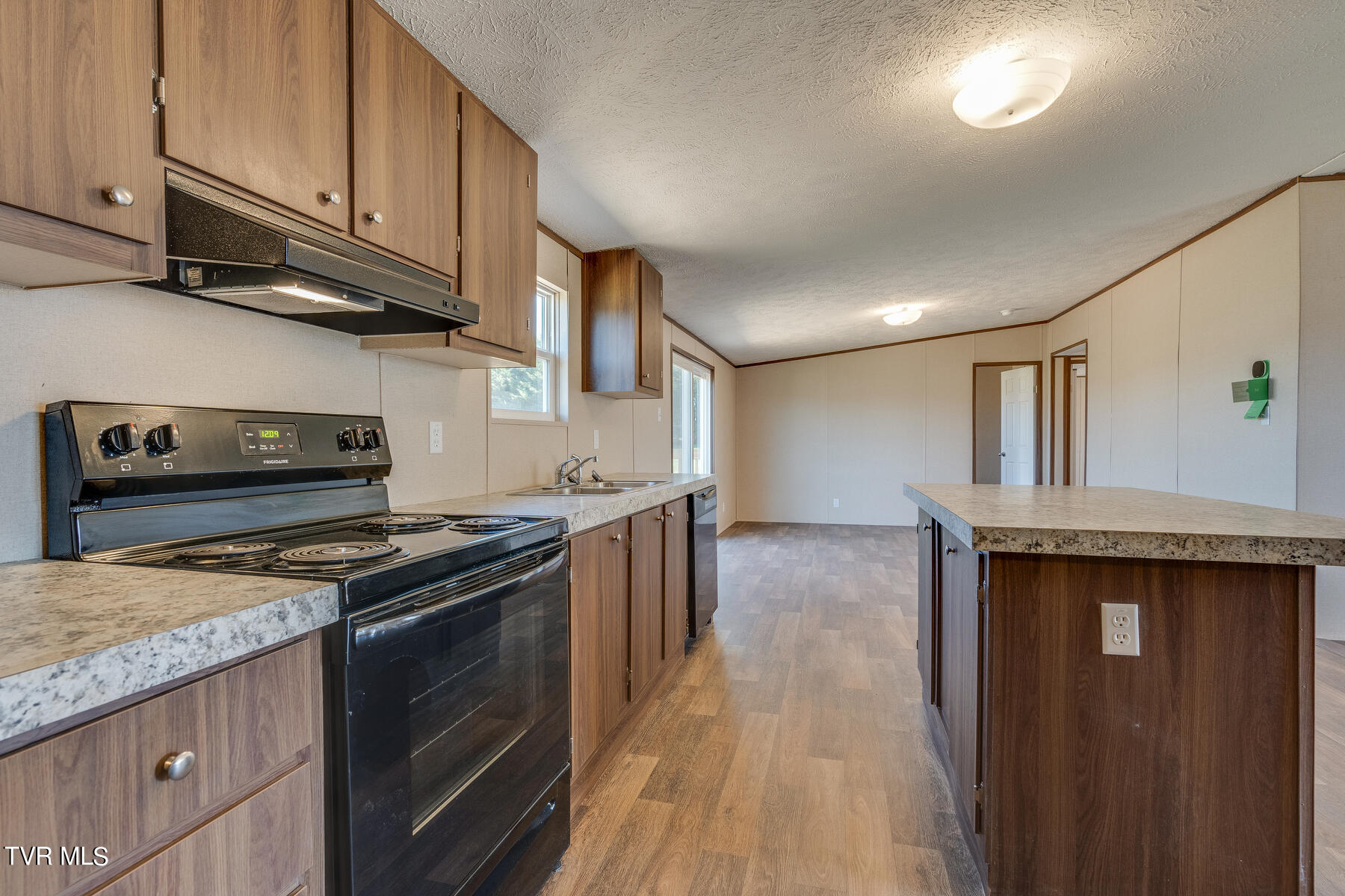 545 Ebenezer Loop Chuckey, TN 37641 - Photo 11 of 35 011