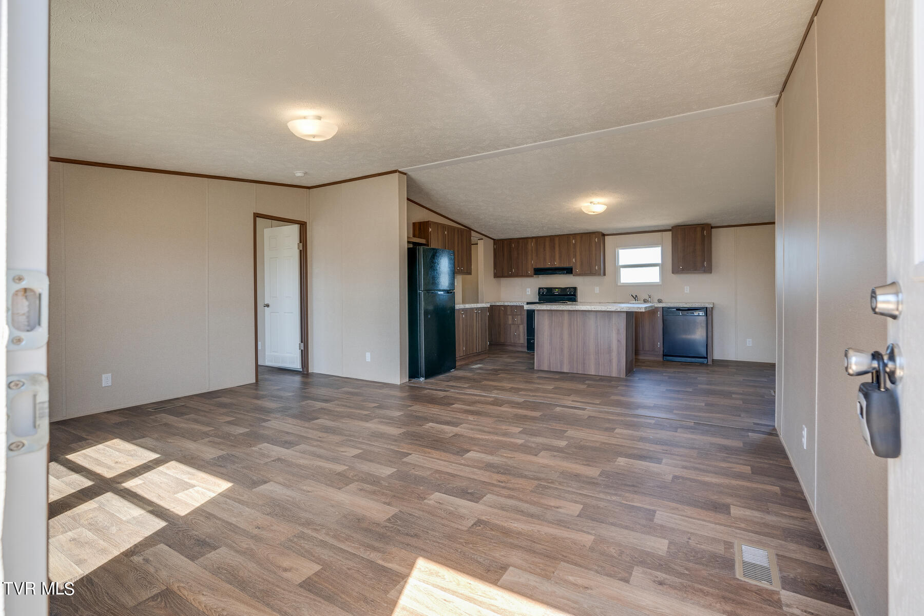 545 Ebenezer Loop Chuckey, TN 37641 - Photo 4 of 35 004