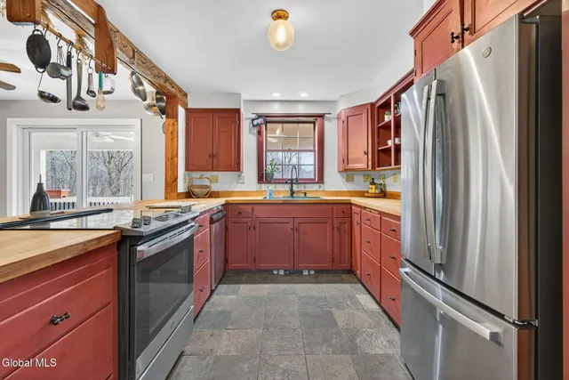 $395,000 | 427 Gilchrist Hill Road, Hartford, NY 12838