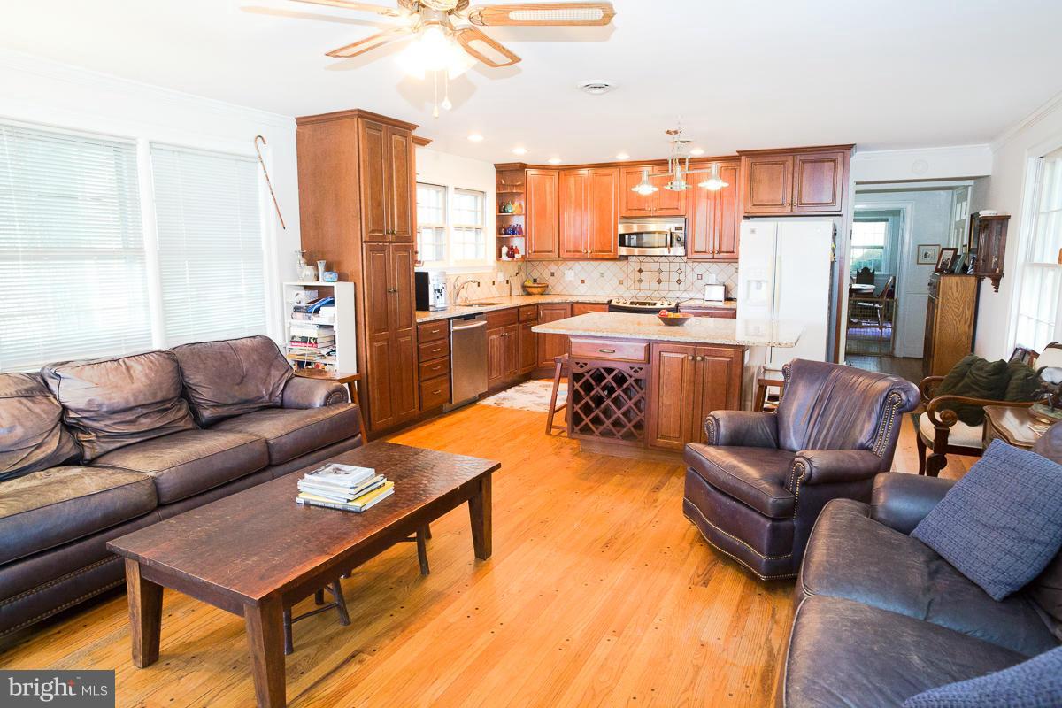 35469 Millville Road Middleburg, VA 20117 - Photo 12 of 30 Family Room