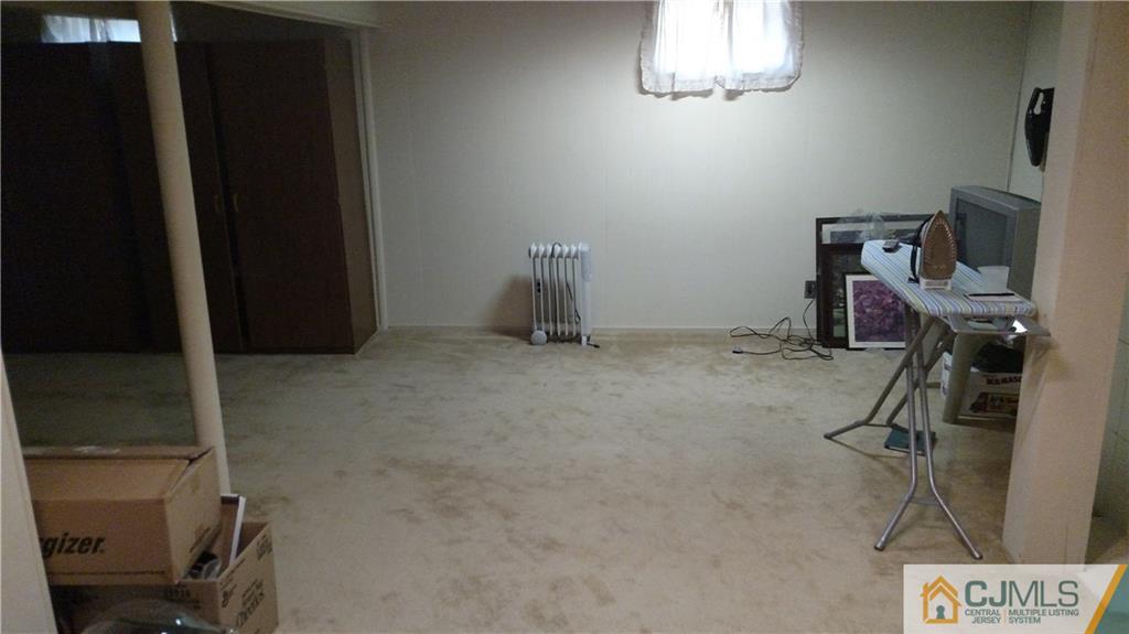 39 Brookfall Road Edison, NJ 08817 - Photo 14 of 18 Gallery Image 14