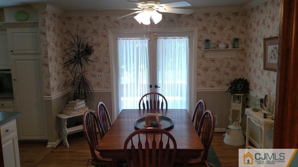 39 Brookfall Road Edison, NJ 08817 - Photo 3 of 18 Gallery Image 3