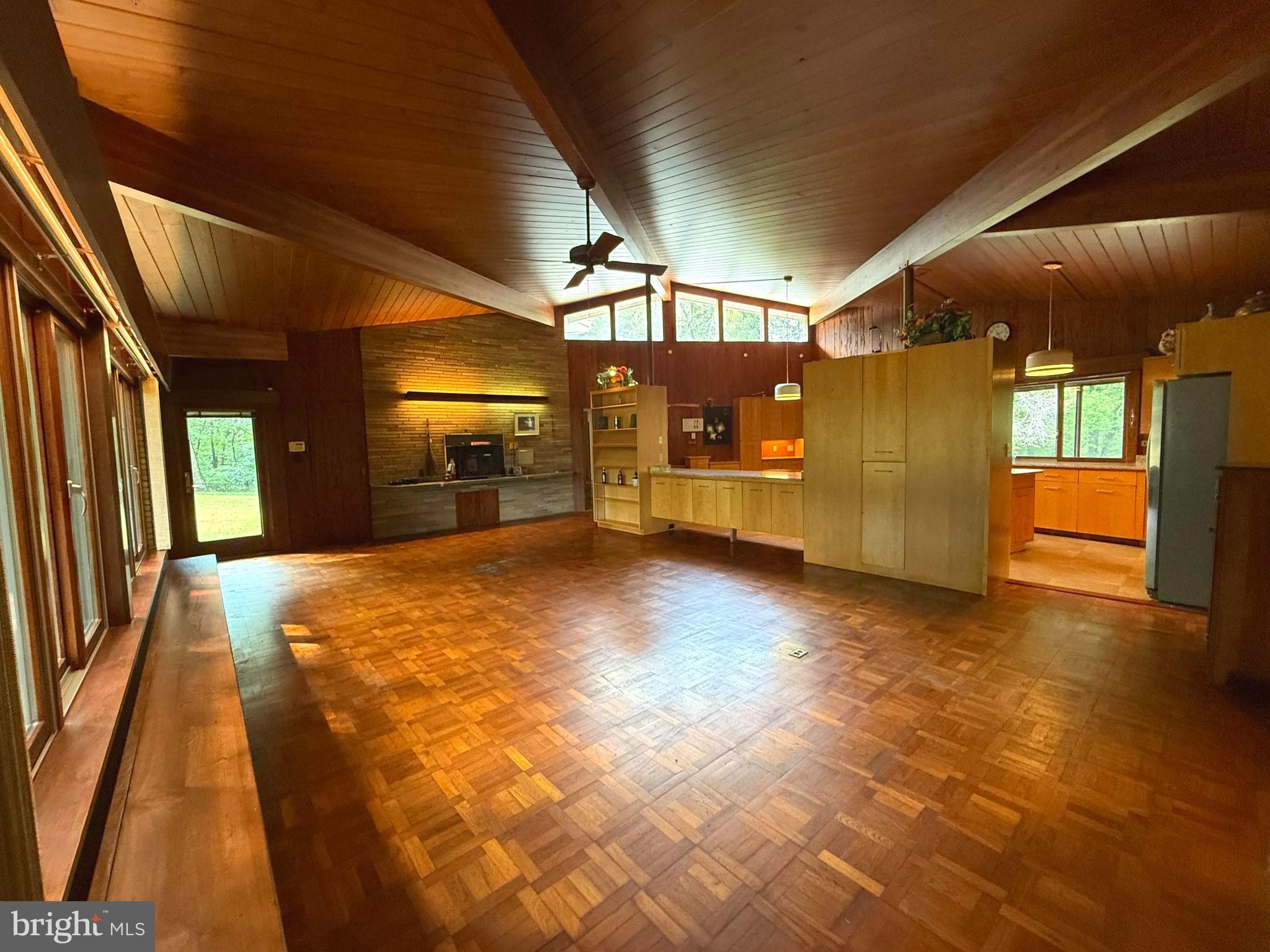 108 South Spring Valley Road Wilmington, DE 19807 - Photo 21 of 84 Family room entry from Foyer