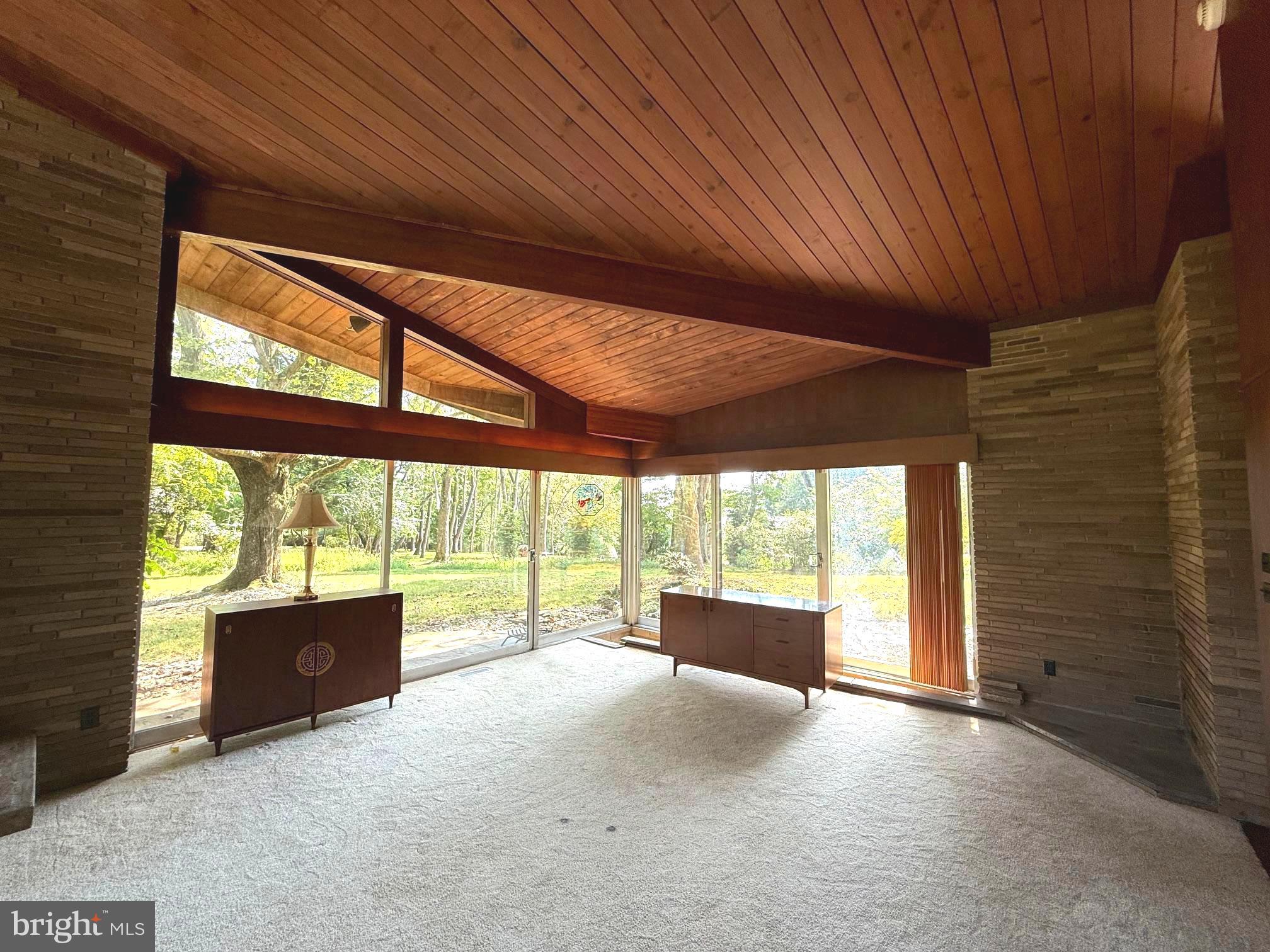 108 South Spring Valley Road Wilmington, DE 19807 - Photo 9 of 84 a view of empty room with front door