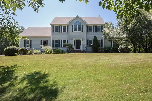 $949,000 | 3 Gilberts Way, Norton, MA 02766