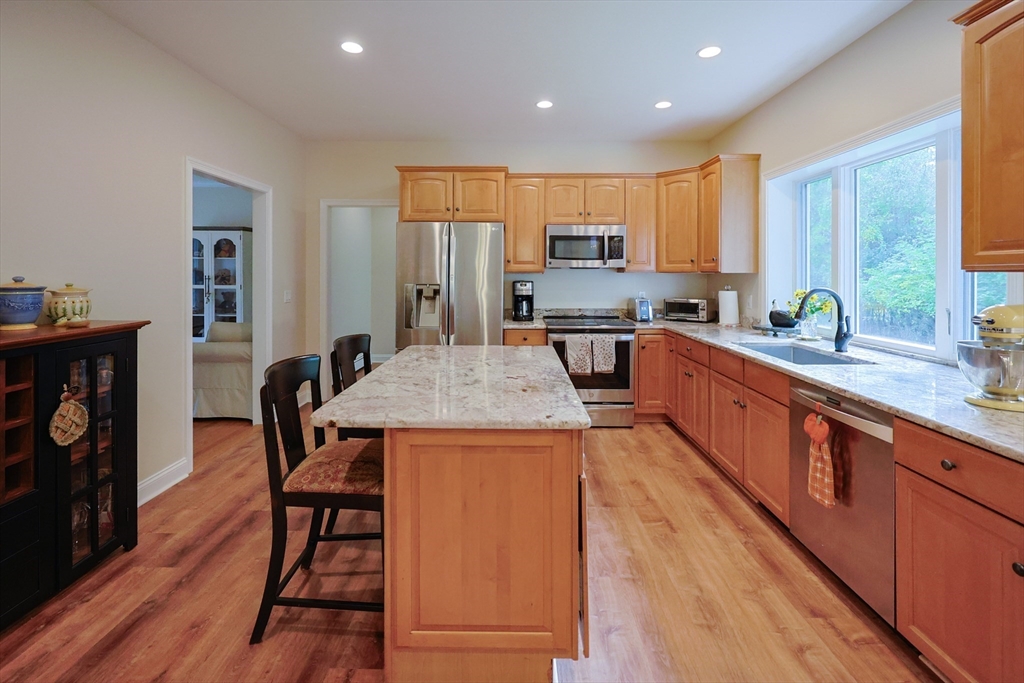 3 Gilberts Way Norton, MA 02766 - Photo 5 of 40