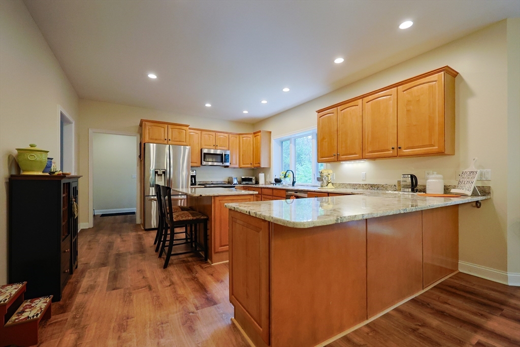 3 Gilberts Way Norton, MA 02766 - Photo 7 of 40