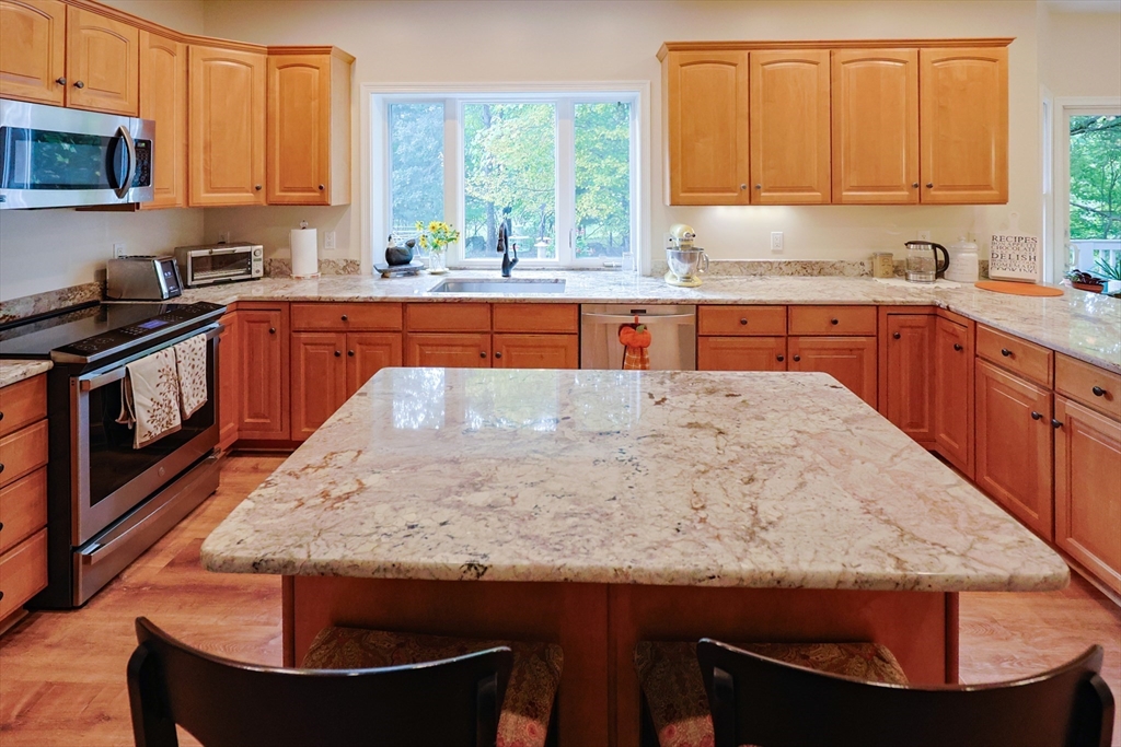 3 Gilberts Way Norton, MA 02766 - Photo 8 of 40