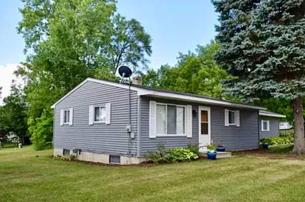 $2,300 | 475 Conway Street, Walled Lake, MI 48390