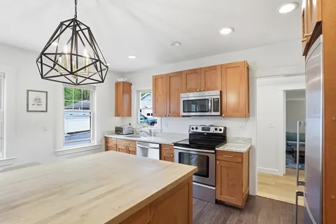 $749,900 | 80 Concord Street, Maynard, MA 01754
