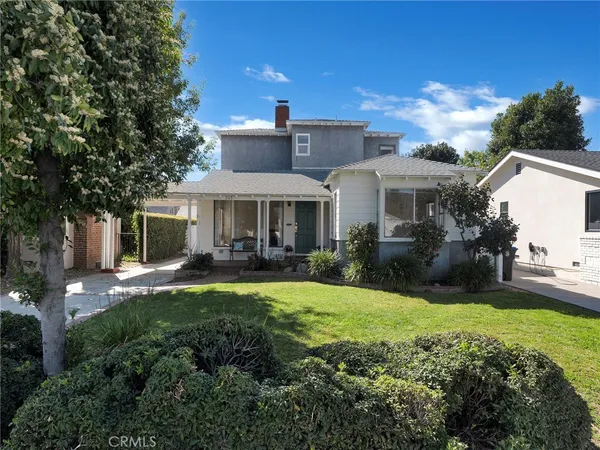 $1,495,000 | 345 South Beachwood Drive, Burbank, CA 91506