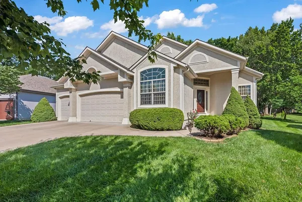 $535,000 | 971 East 121st Terrace, Olathe, KS 66061