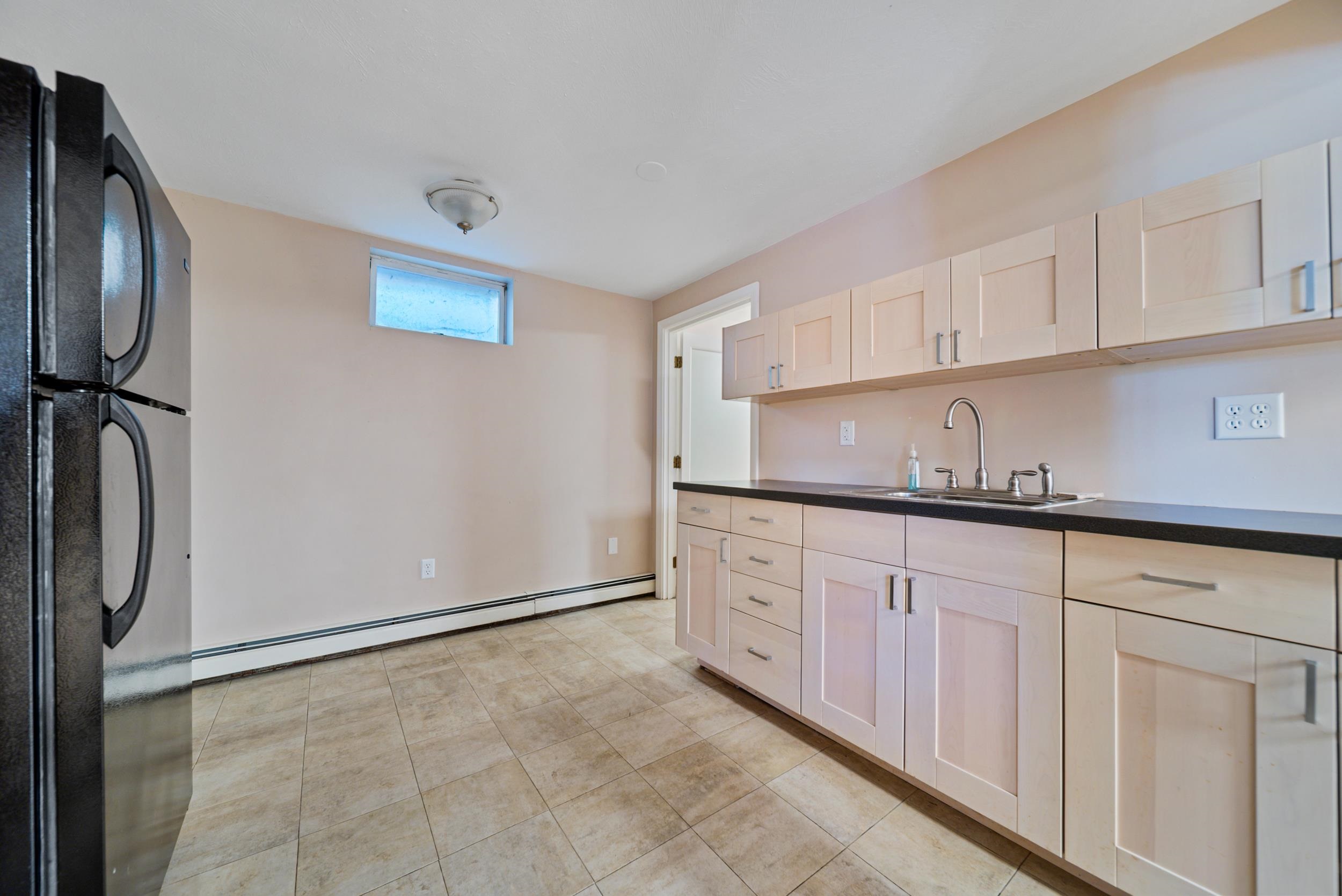6 Lindsay Road Hooksett, NH 03106 - Photo 23 of 44