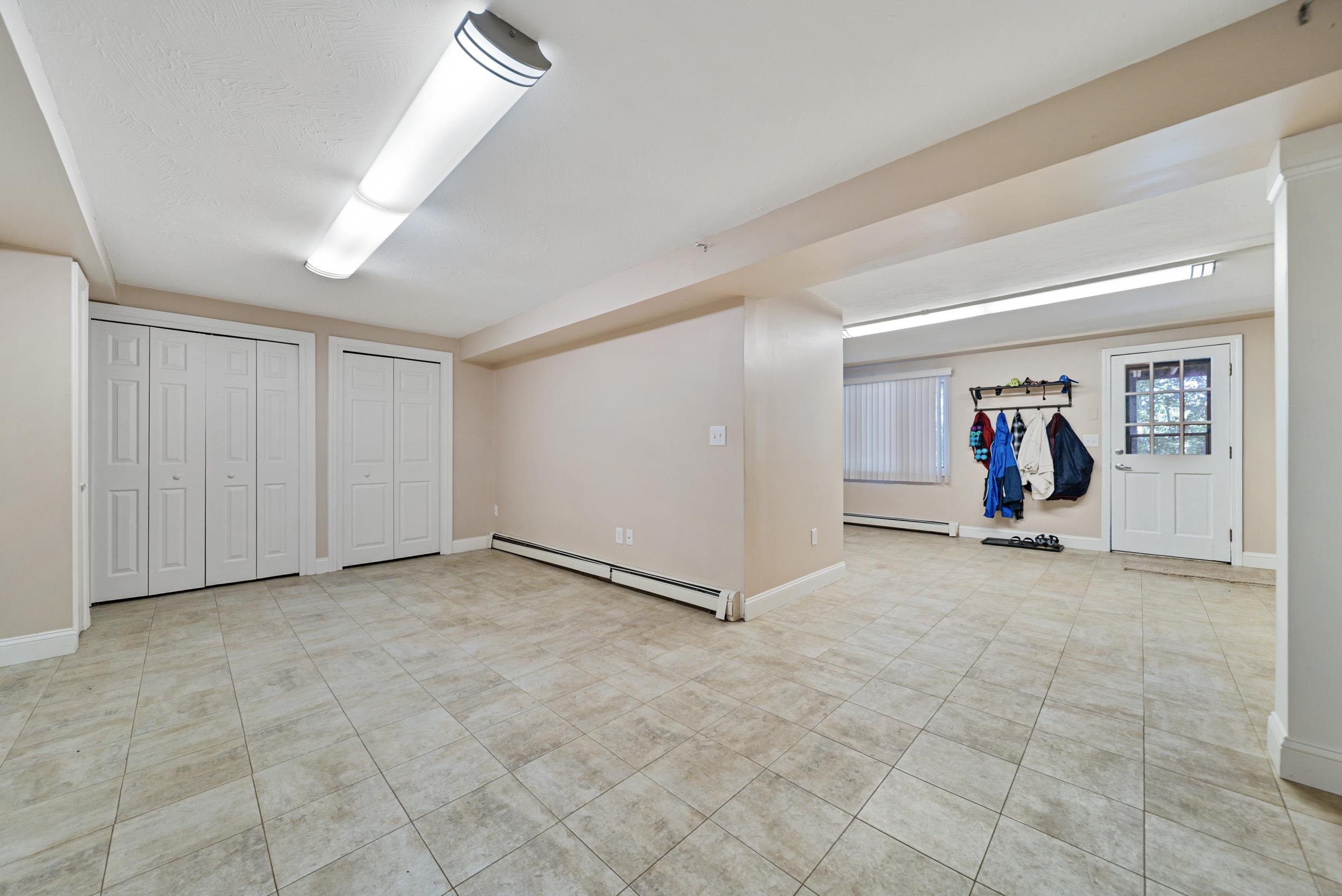 6 Lindsay Road Hooksett, NH 03106 - Photo 26 of 44