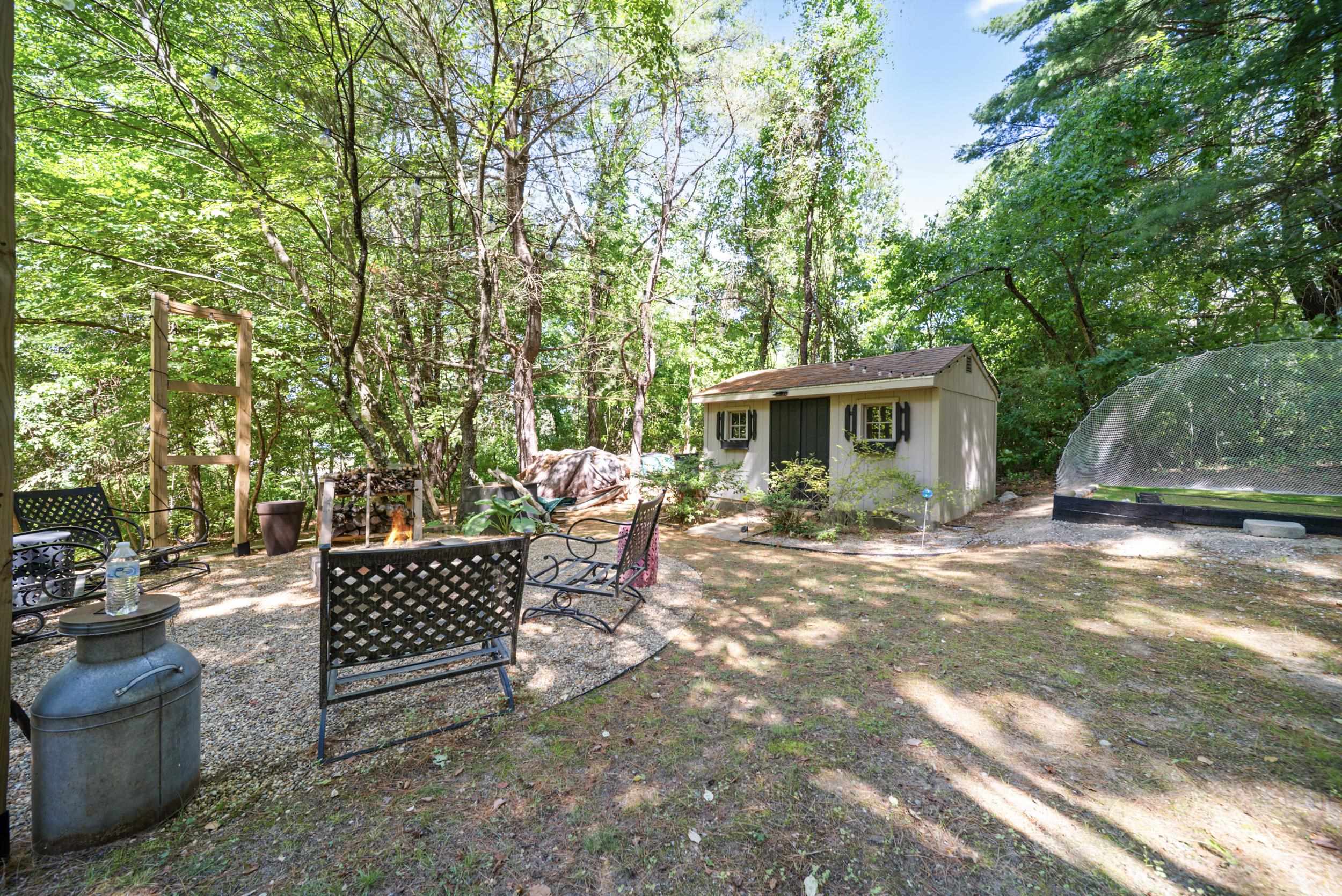 6 Lindsay Road Hooksett, NH 03106 - Photo 37 of 44