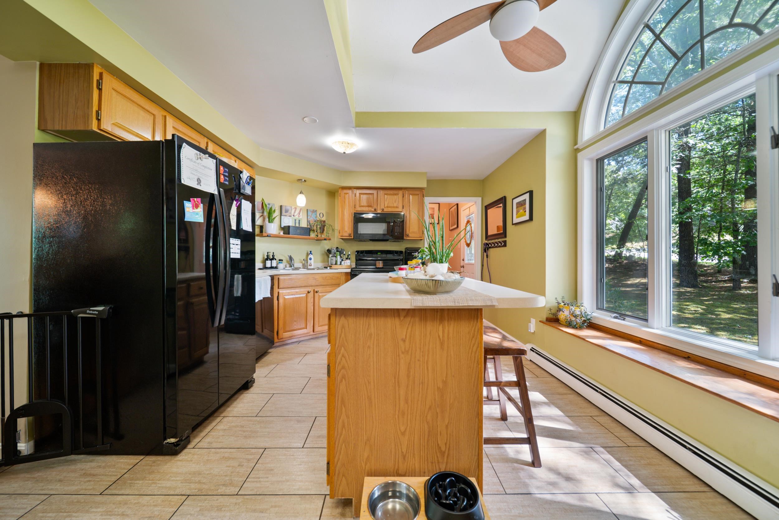 6 Lindsay Road Hooksett, NH 03106 - Photo 5 of 44