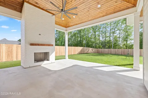 $860,000 | 117 Leaning Oak Drive, Lafayette, LA 70508