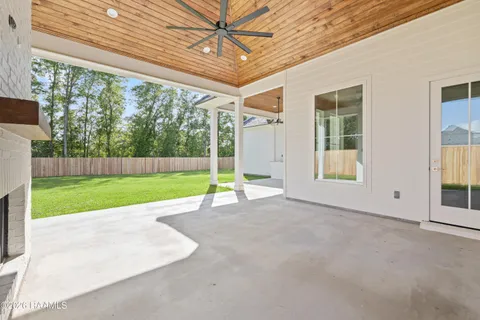 $860,000 | 117 Leaning Oak Drive, Lafayette, LA 70508