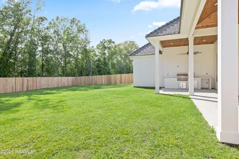 $860,000 | 117 Leaning Oak Drive, Lafayette, LA 70508