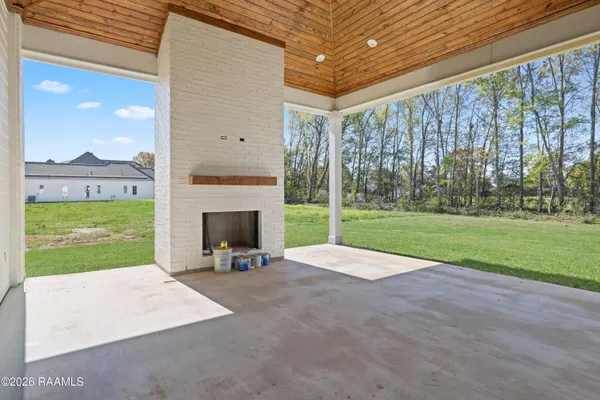 $860,000 | 117 Leaning Oak Drive, Lafayette, LA 70508