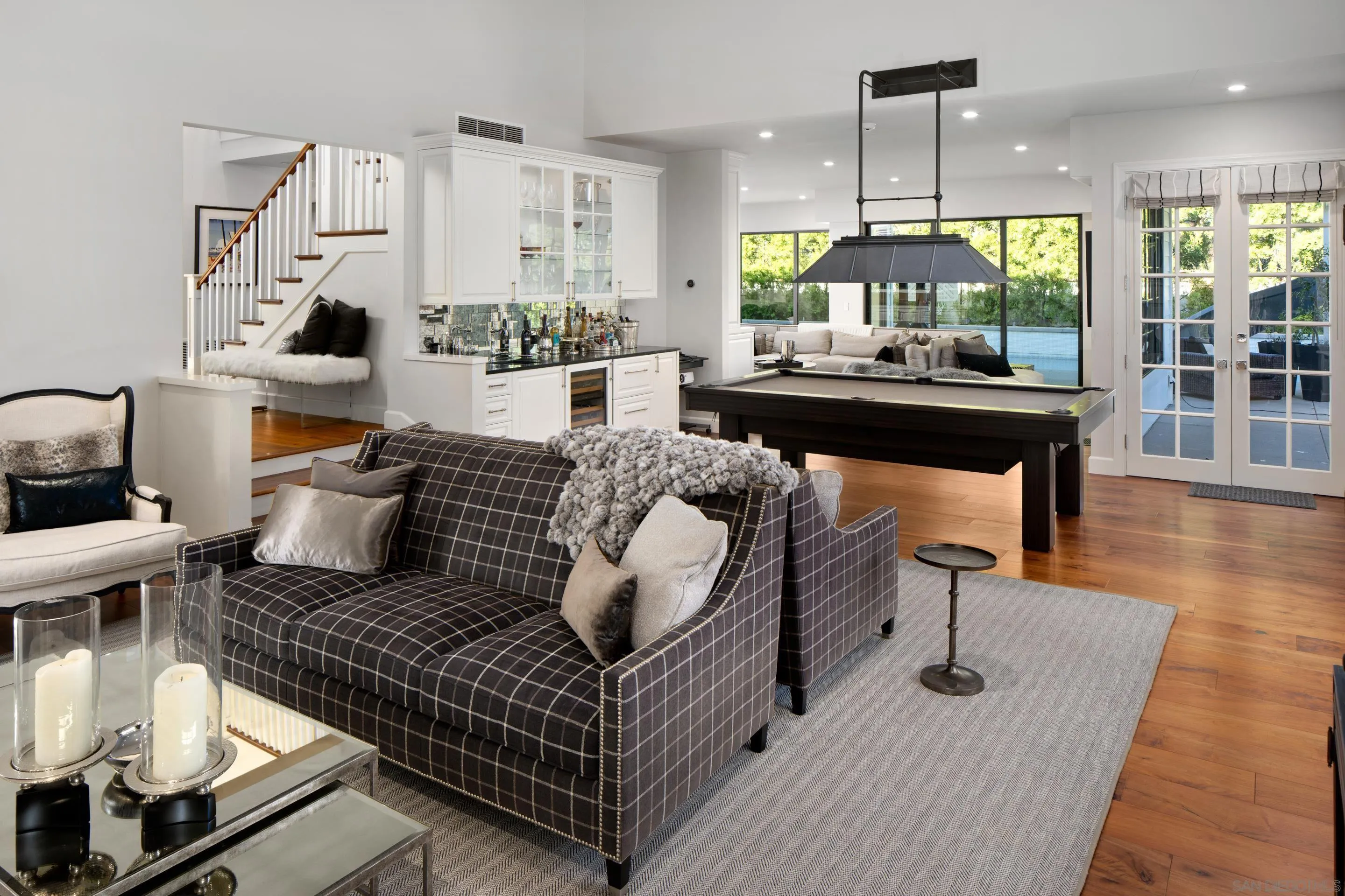 3530 Silvergate Place San Diego, CA 92106 - Photo 13 of 41 a living room with furniture and a large window