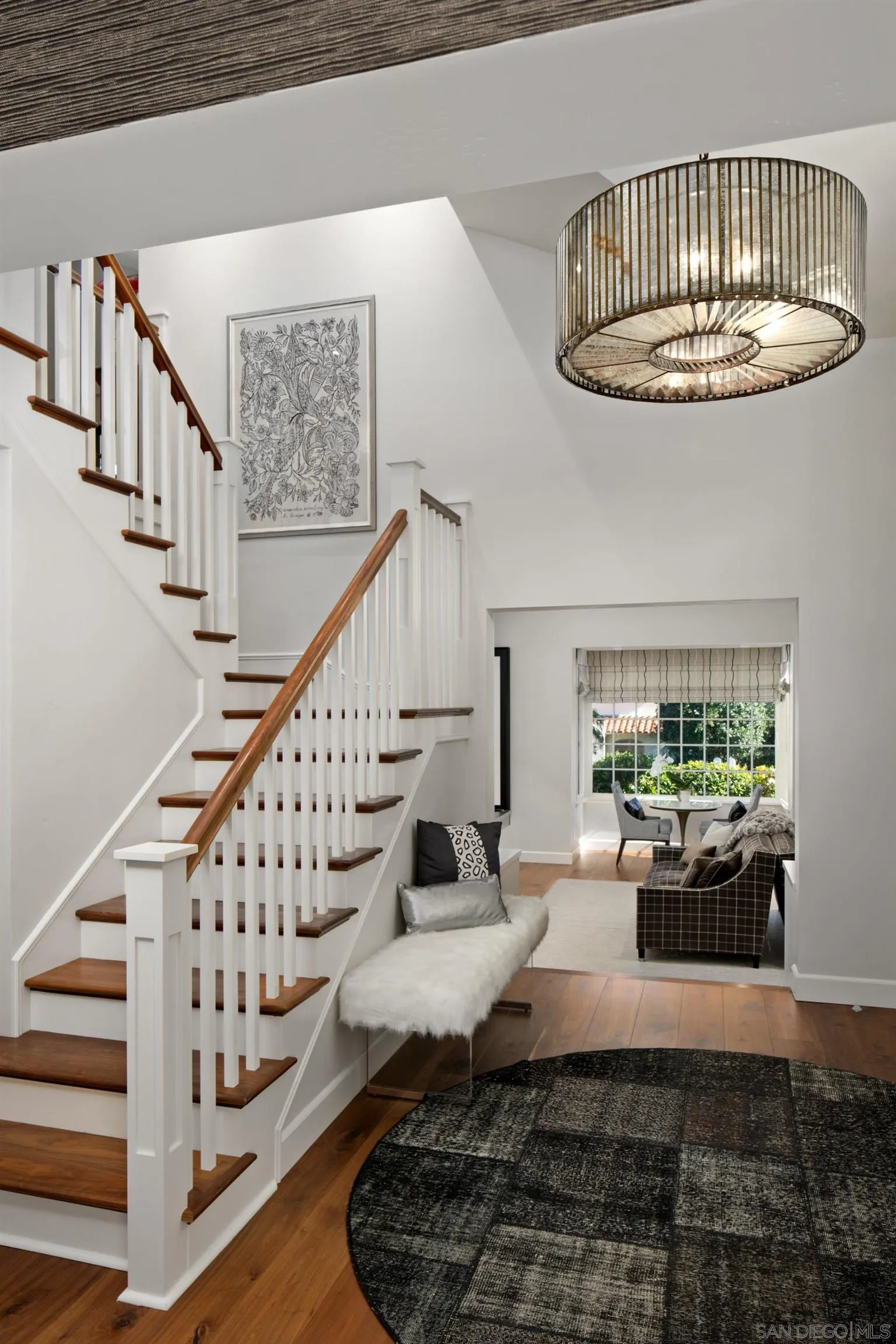 3530 Silvergate Place San Diego, CA 92106 - Photo 3 of 41 a view of entryway and hall