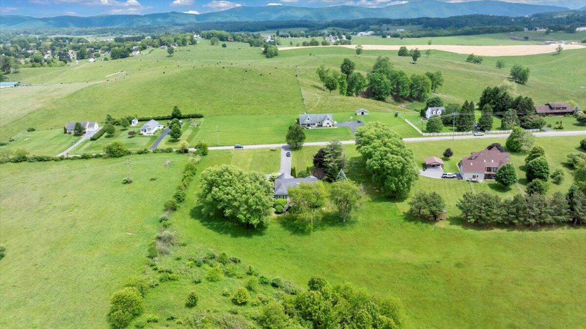2747 Fairview Road Lewisburg, WV 24901 - Photo 72 of 81 Gallery Image 72