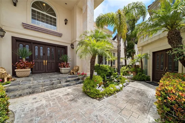 $14,950,000 | 12 Rocky Point Road, Corona del Mar, CA 92625