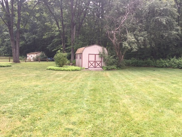 33 Pebble Path Lane West Springfield, MA 01089 - Photo 27 of 28 Gallery Image 27