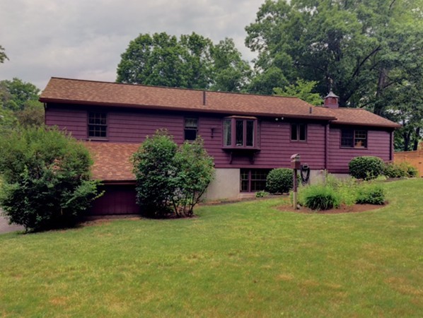 33 Pebble Path Lane West Springfield, MA 01089 - Photo 3 of 28 Gallery Image 3